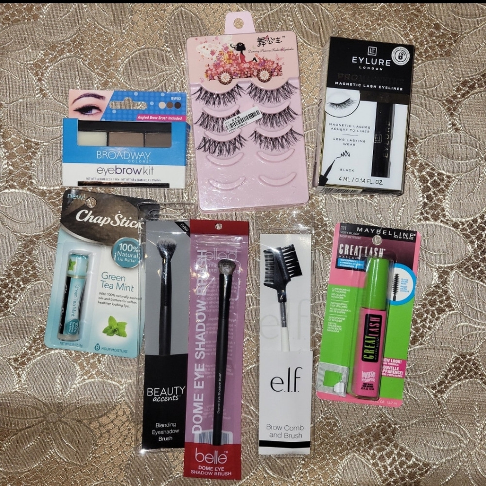 Makeup bundle